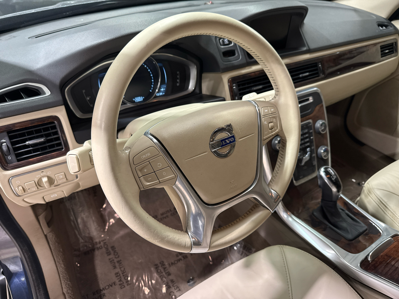 Volvo XC70 AWD 4dr Wgn 3.2L 2014