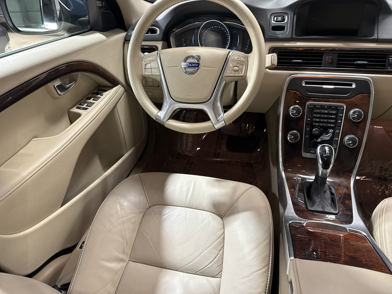 Volvo XC70 AWD 4dr Wgn 3.2L 2014