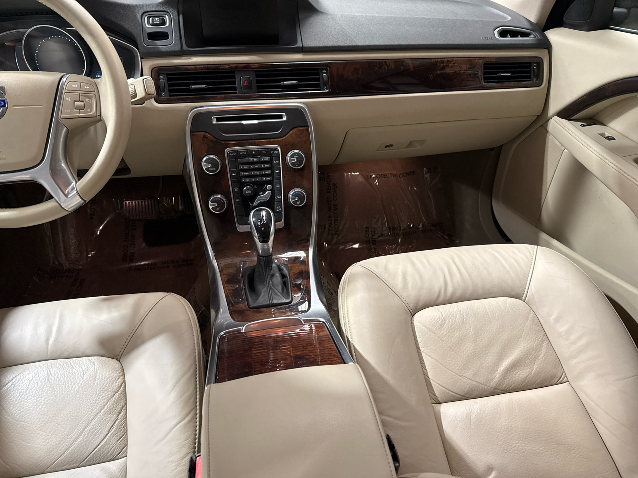 Volvo XC70 AWD 4dr Wgn 3.2L 2014