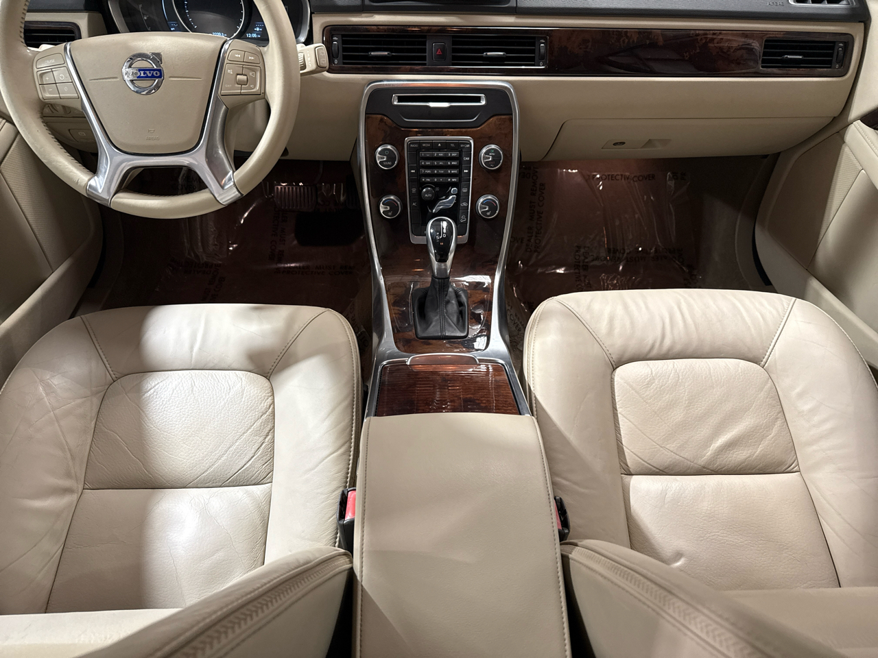 Volvo XC70 AWD 4dr Wgn 3.2L 2014