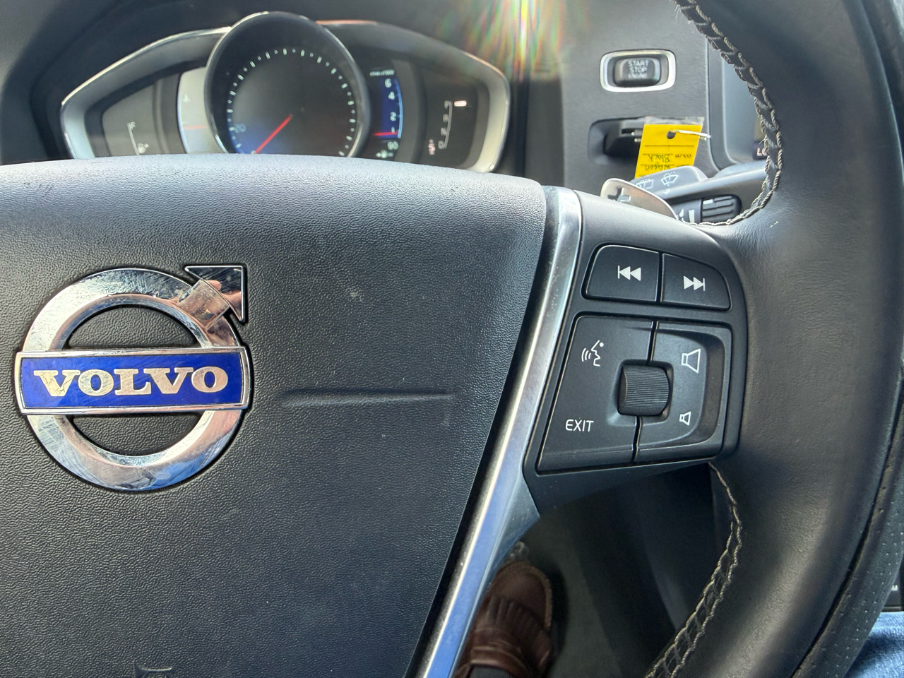 Volvo V60 4dr Wgn T6 R-Design Platinum AWD 2015