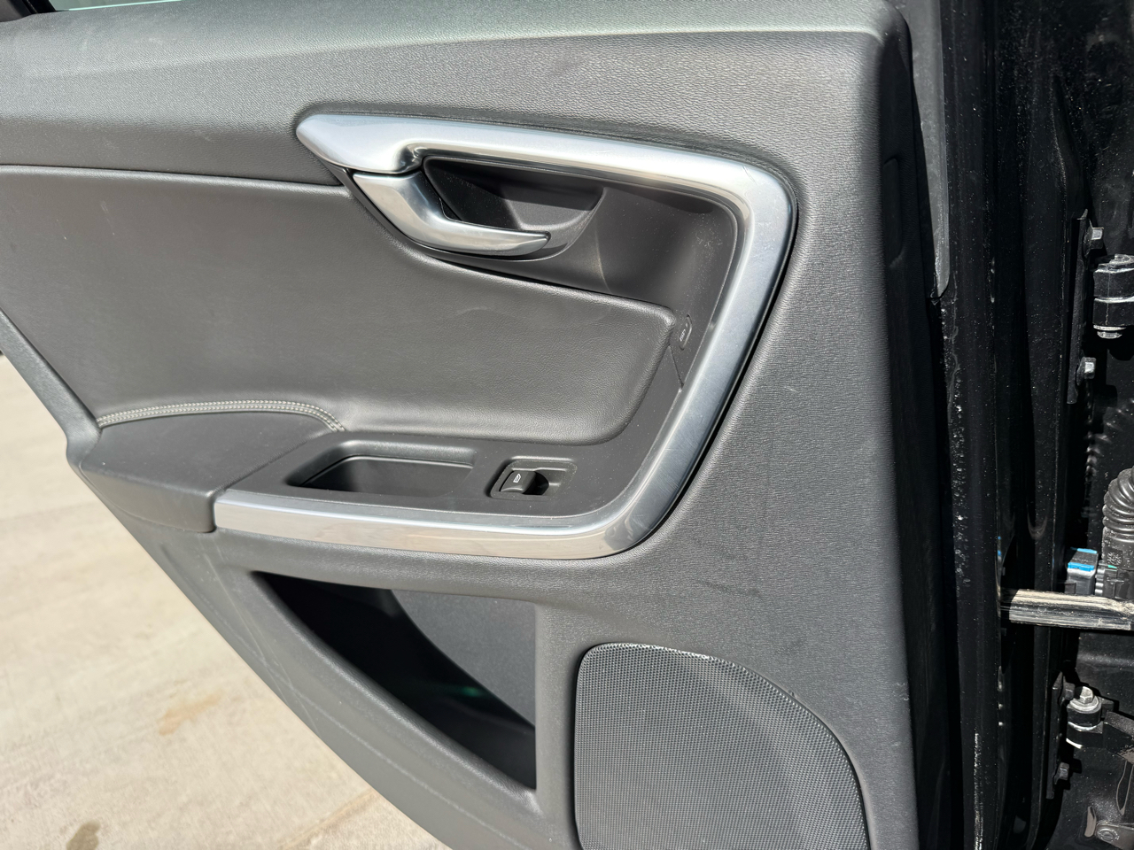 Volvo V60 4dr Wgn T6 R-Design Platinum AWD 2015