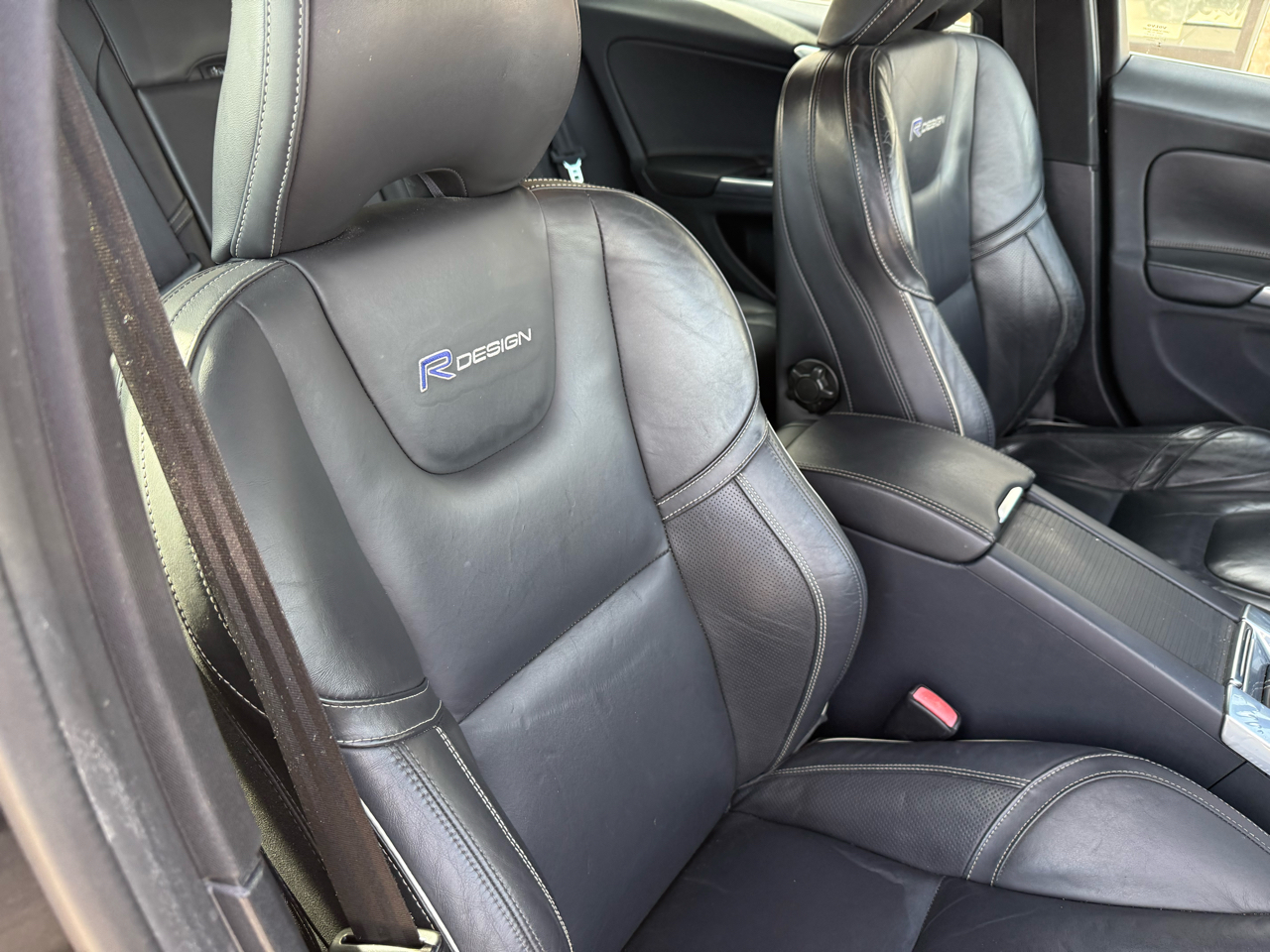 Volvo V60 4dr Wgn T6 R-Design Platinum AWD 2015