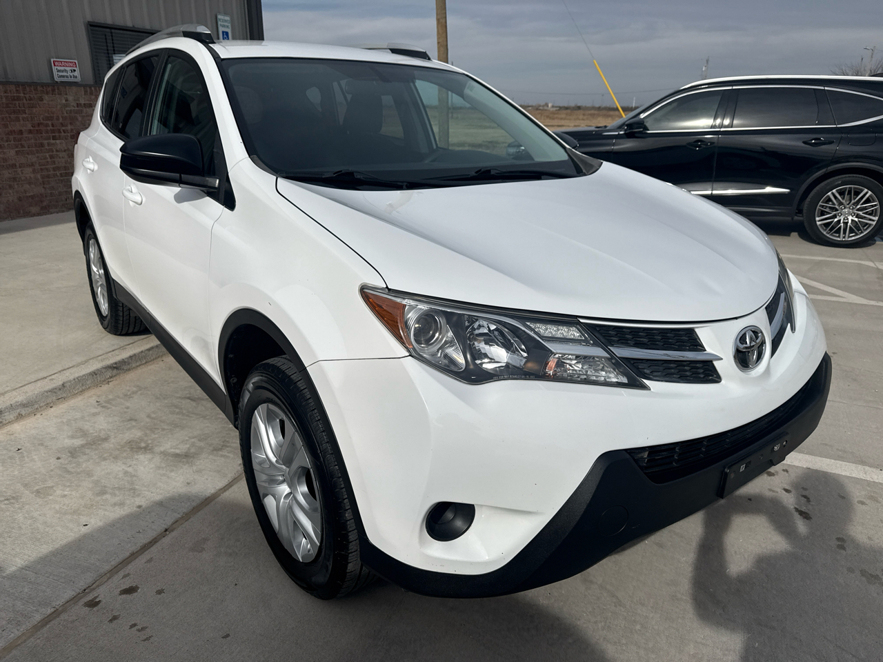 Toyota RAV4 FWD 4dr LE (Natl) 2014