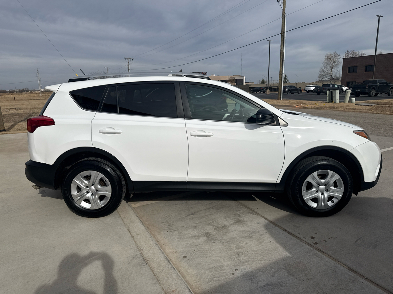 Toyota RAV4 FWD 4dr LE (Natl) 2014