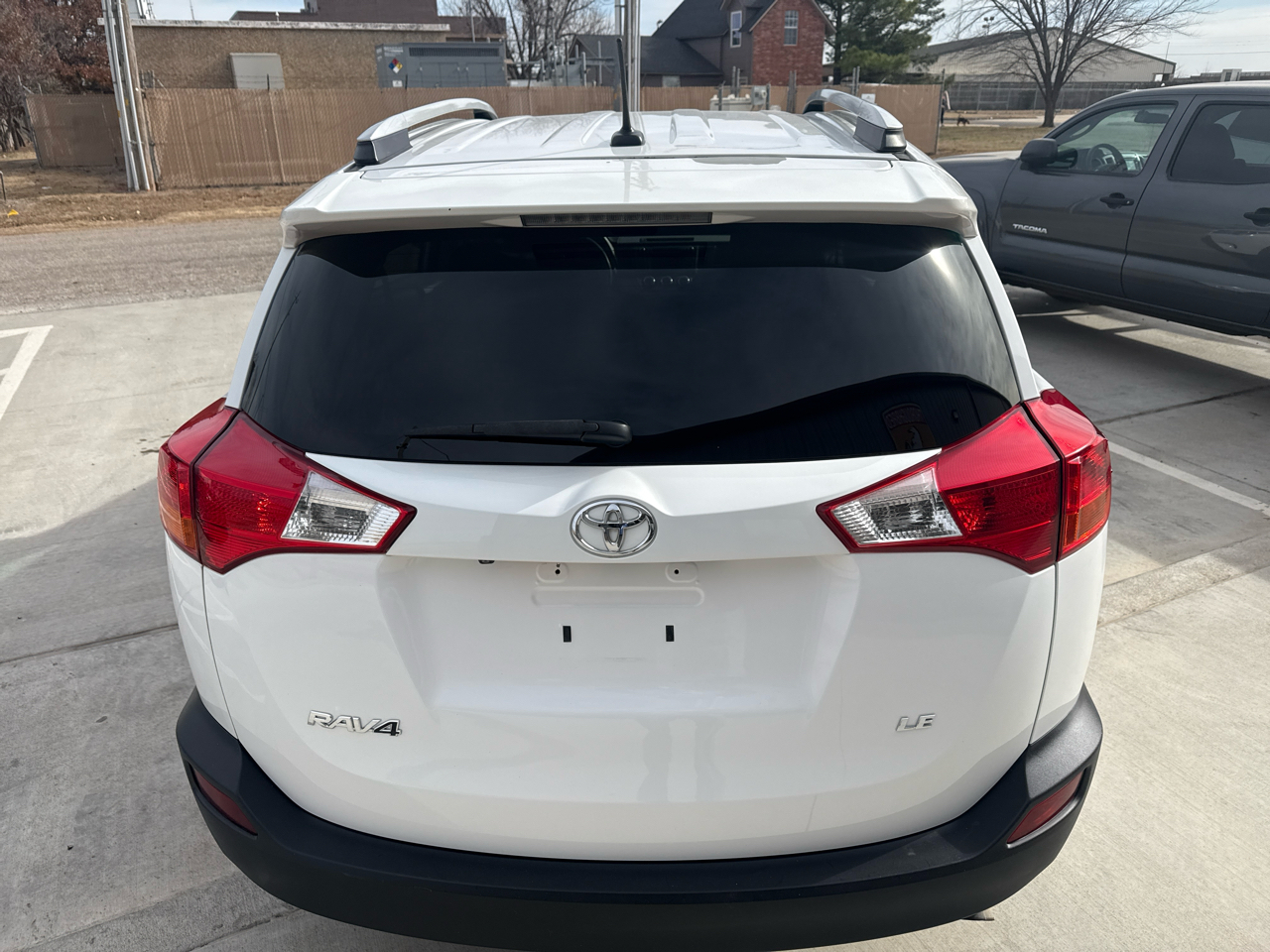 Toyota RAV4 FWD 4dr LE (Natl) 2014