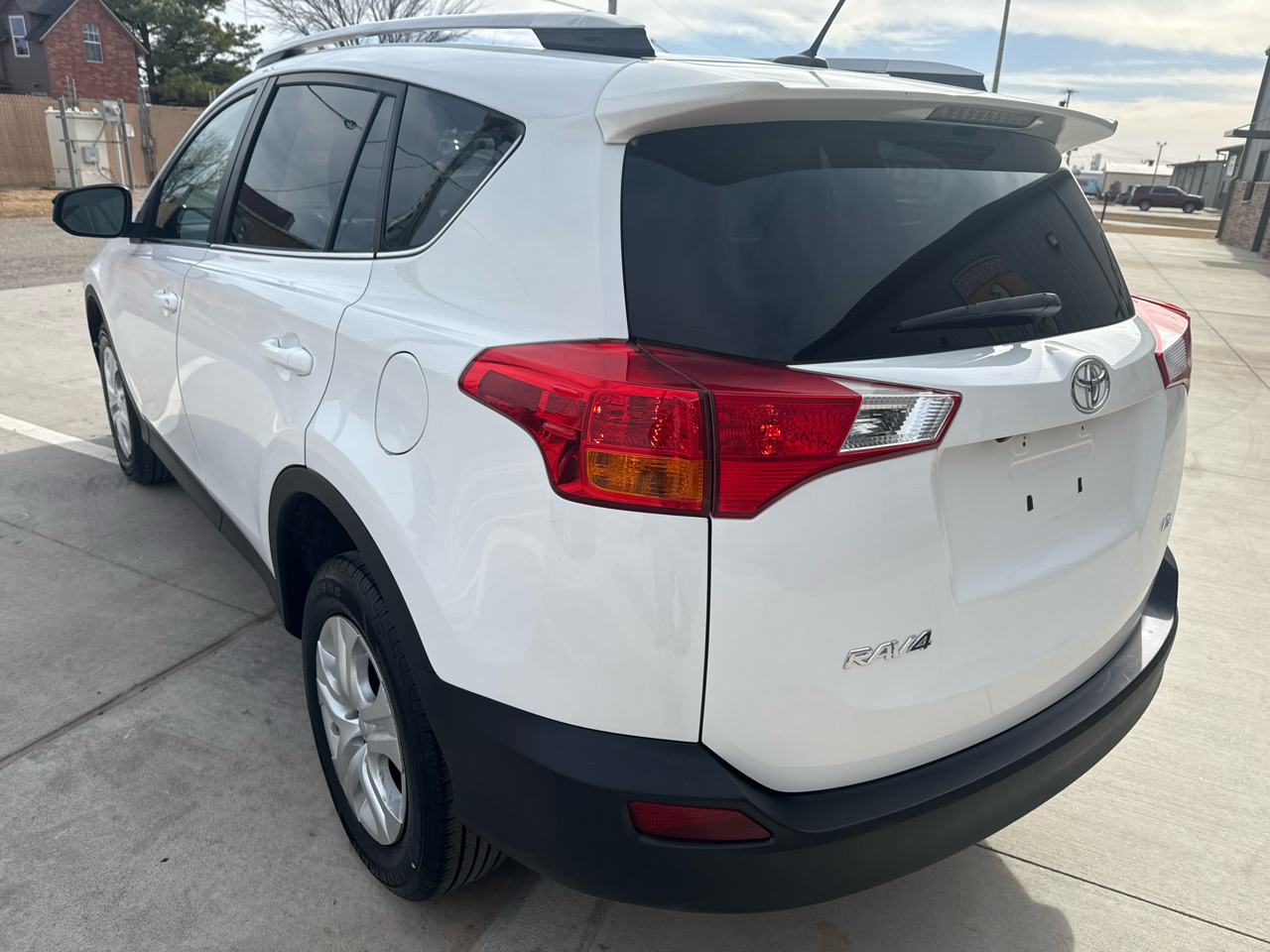 Toyota RAV4 FWD 4dr LE (Natl) 2014