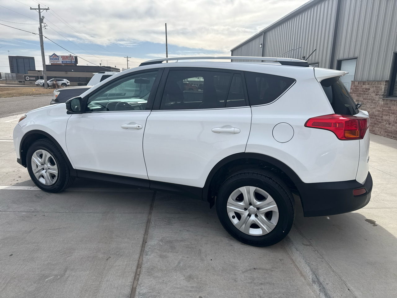 Toyota RAV4 FWD 4dr LE (Natl) 2014