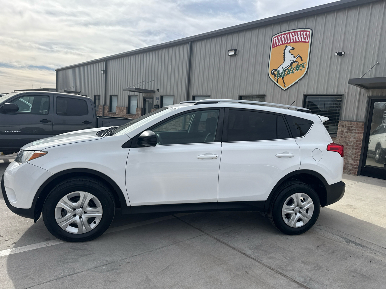 Toyota RAV4 FWD 4dr LE (Natl) 2014