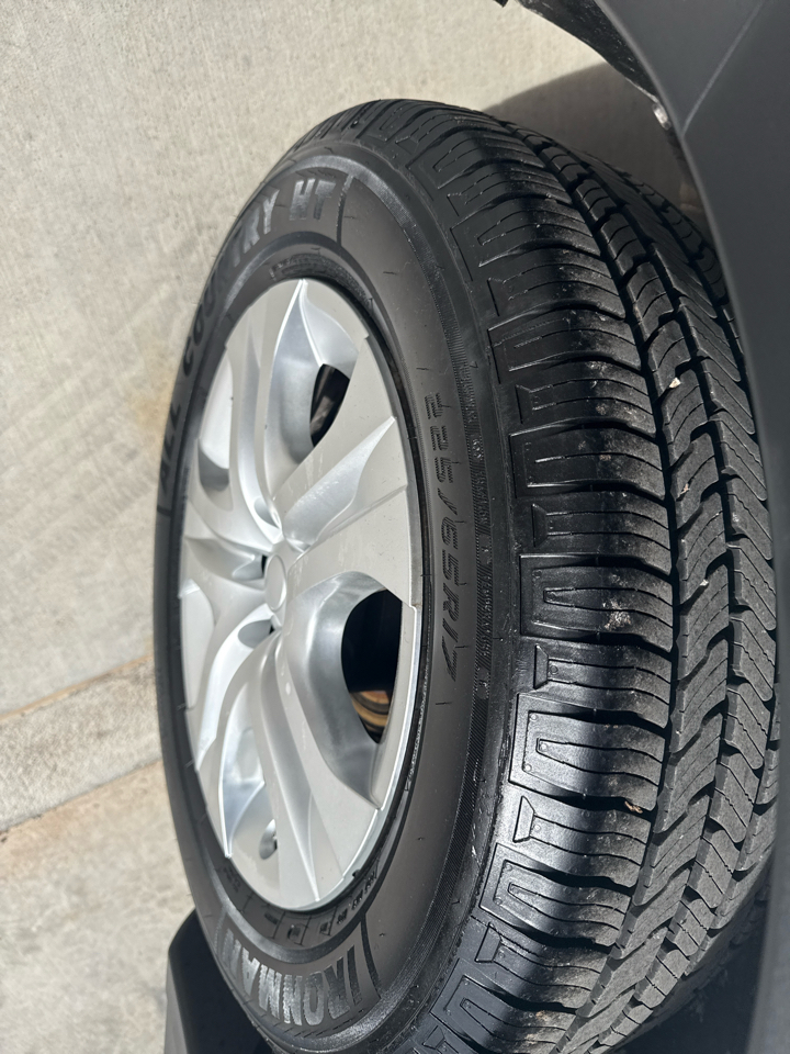 Toyota RAV4 FWD 4dr LE (Natl) 2014