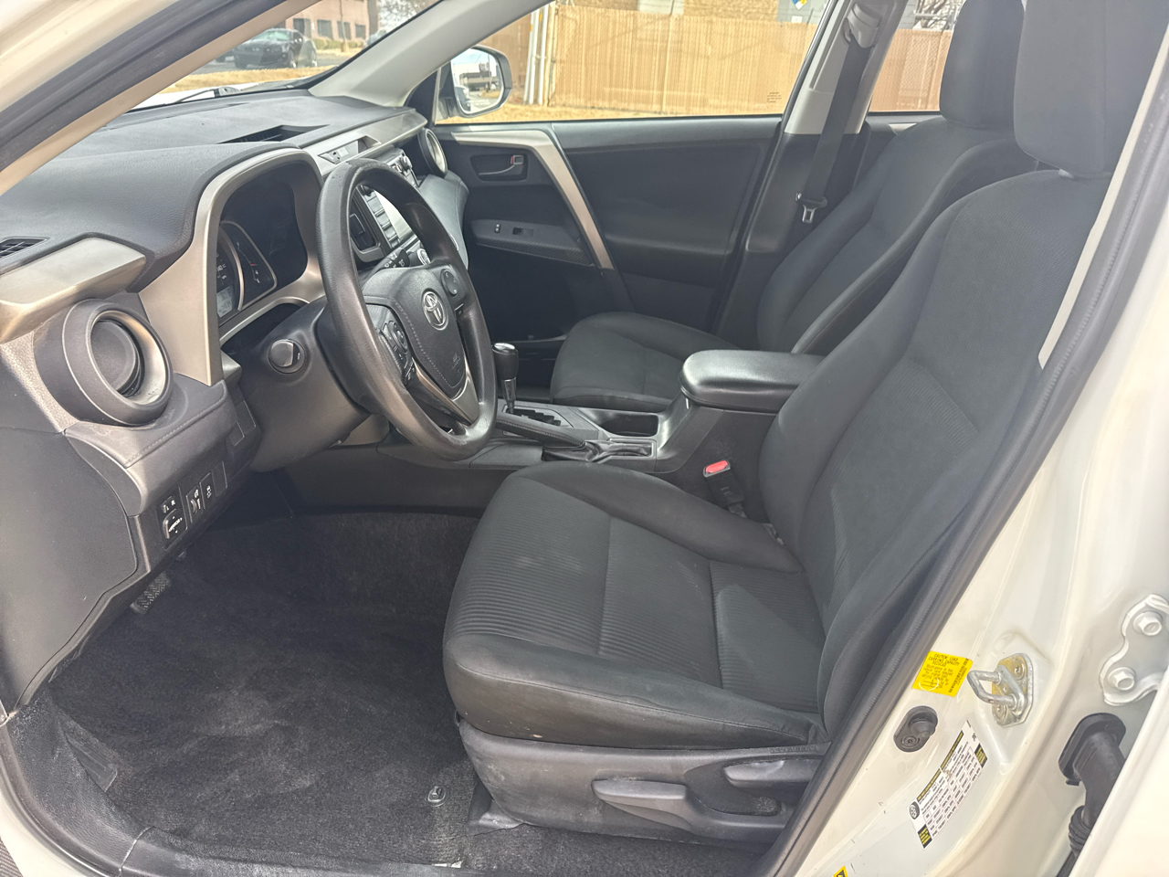 Toyota RAV4 FWD 4dr LE (Natl) 2014