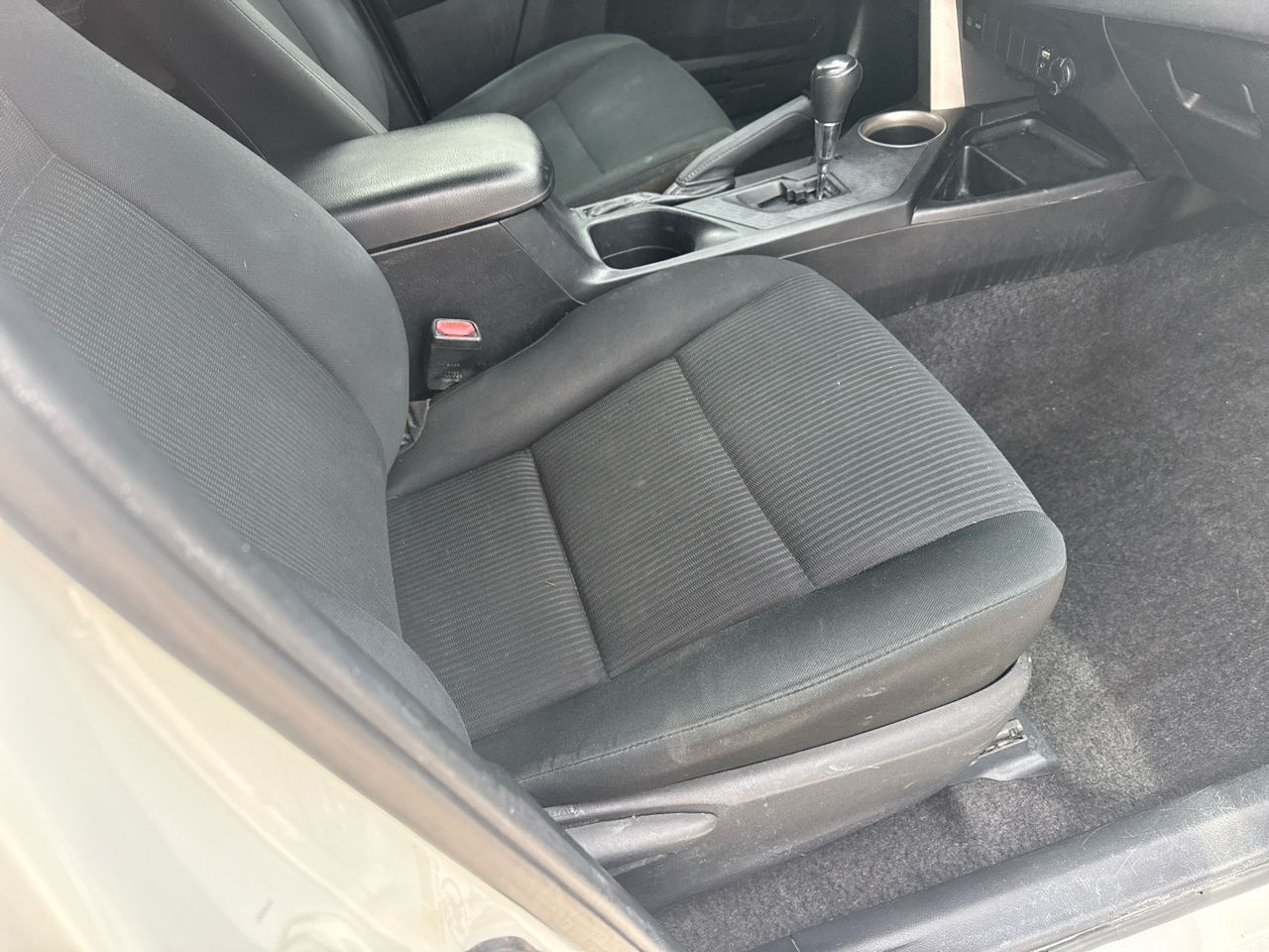 Toyota RAV4 FWD 4dr LE (Natl) 2014