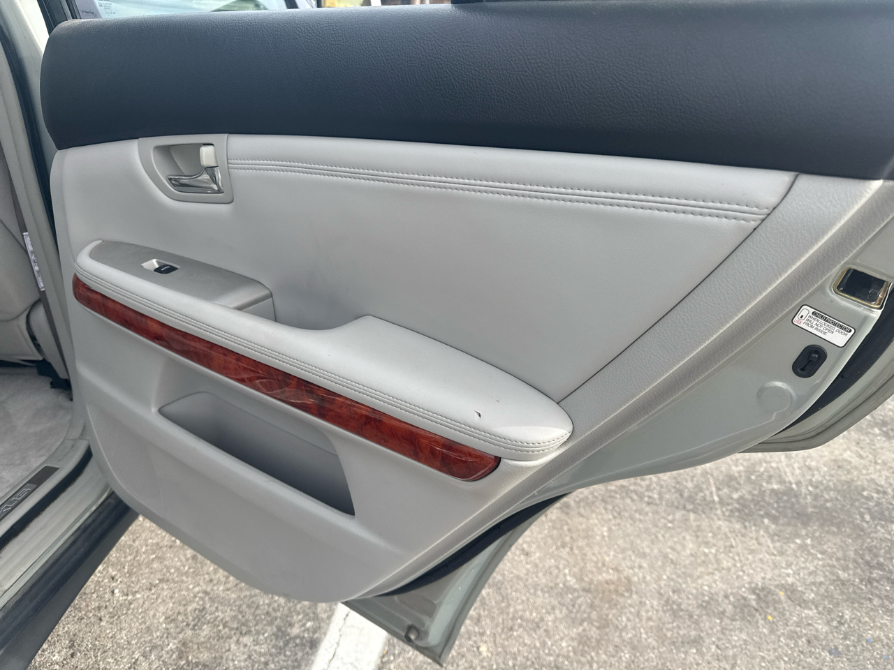 Lexus RX 330 4dr SUV AWD 2005