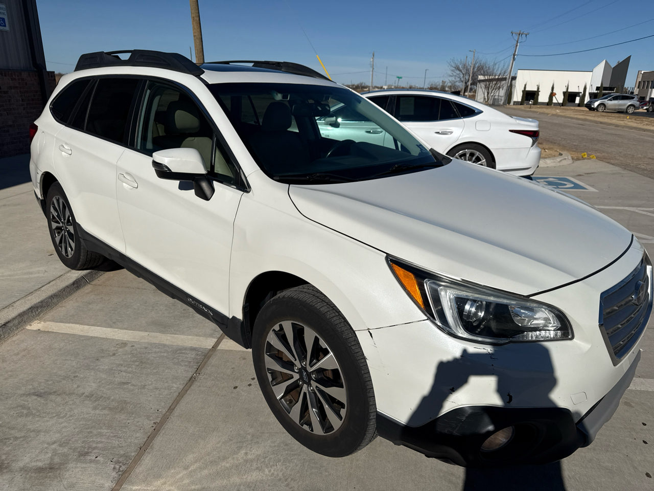Subaru Outback 4dr Wgn 3.6R Limited 2016