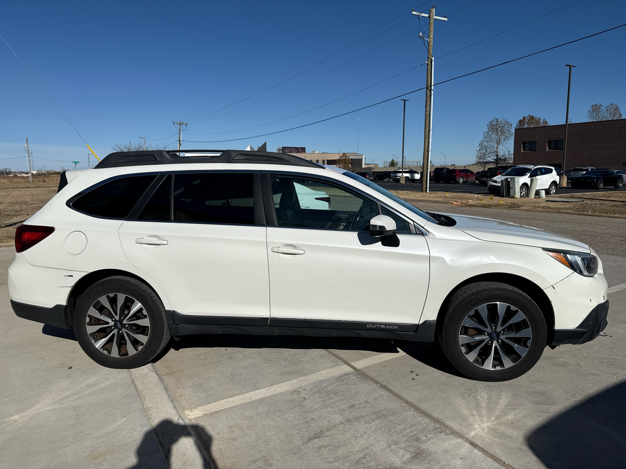 Subaru Outback 4dr Wgn 3.6R Limited 2016