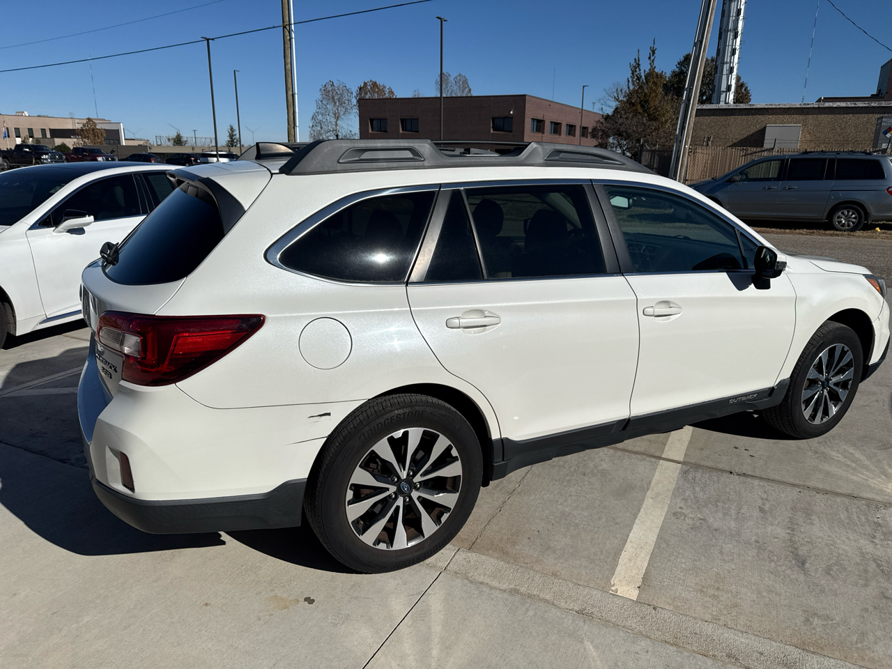Subaru Outback 4dr Wgn 3.6R Limited 2016