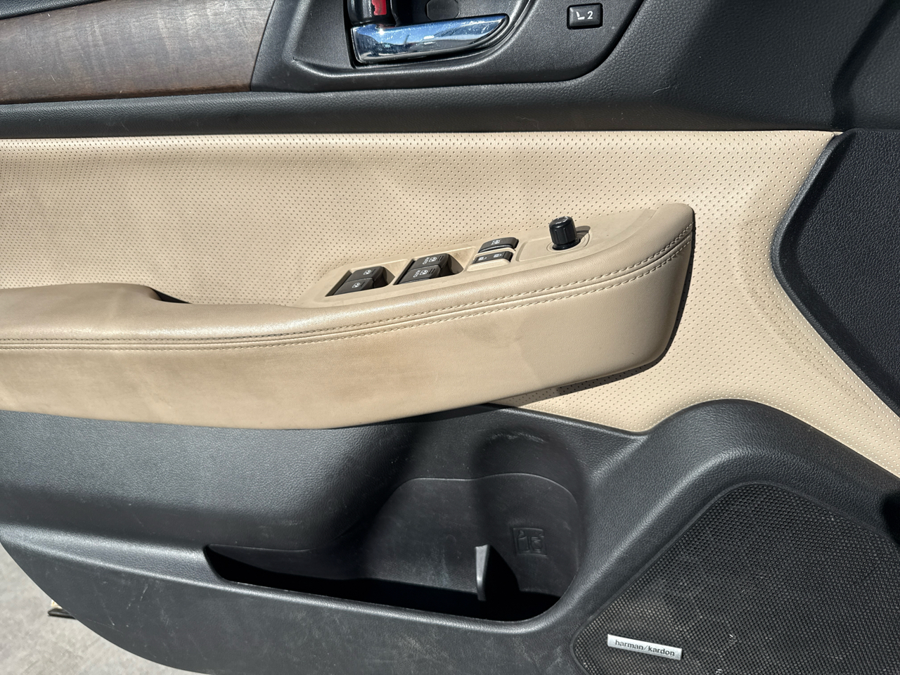 Subaru Outback 4dr Wgn 3.6R Limited 2016