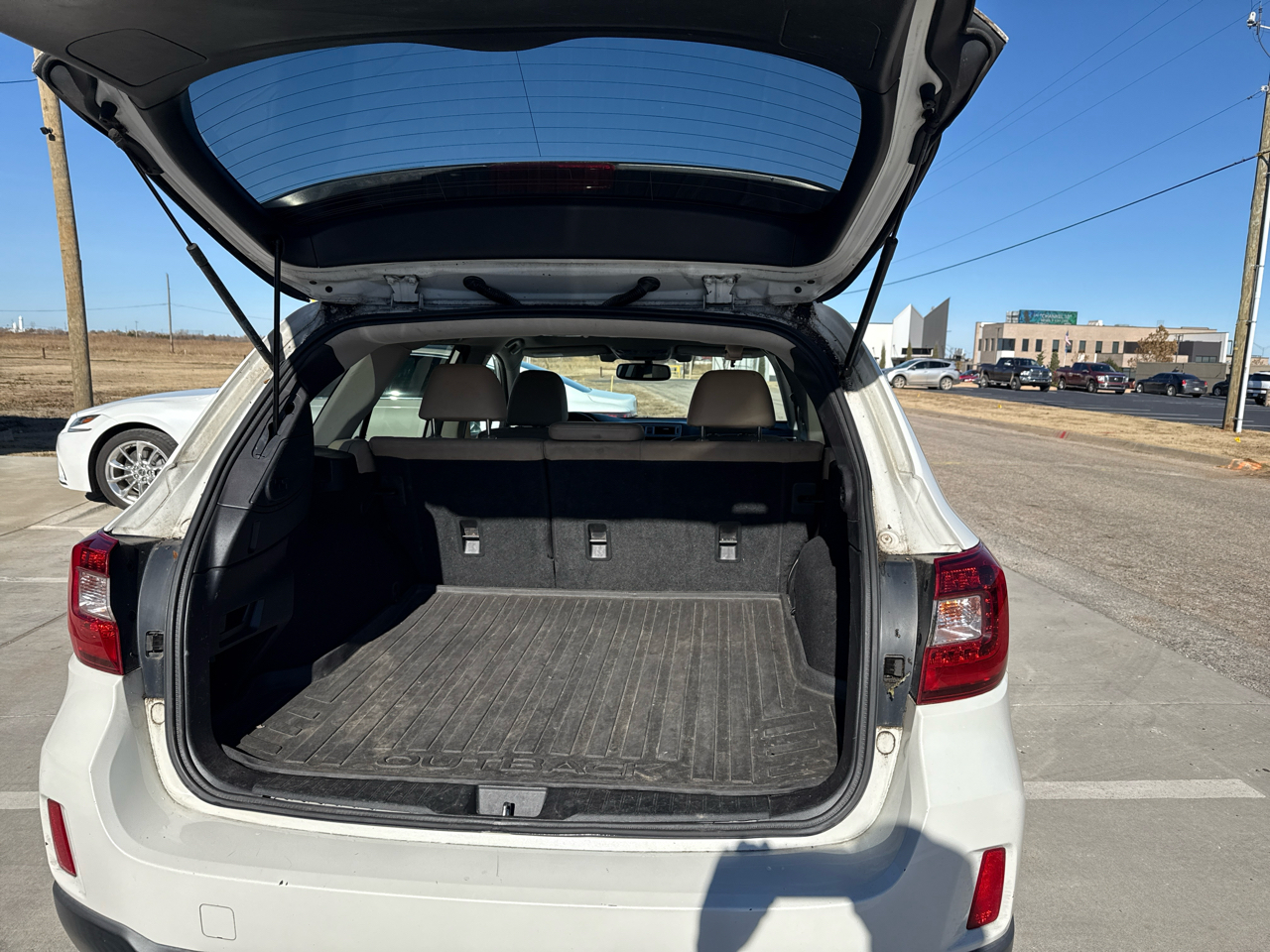 Subaru Outback 4dr Wgn 3.6R Limited 2016