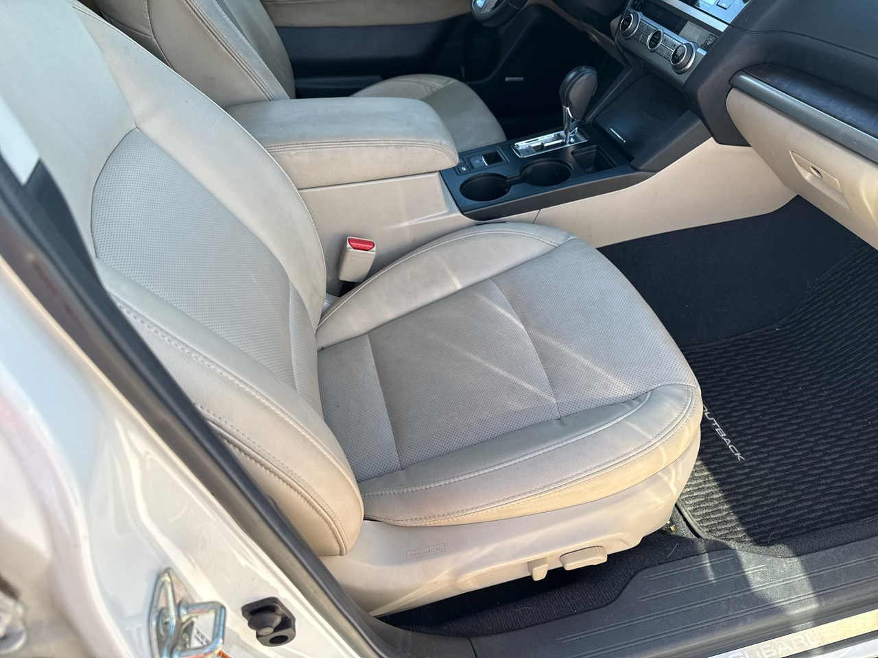 Subaru Outback 4dr Wgn 3.6R Limited 2016