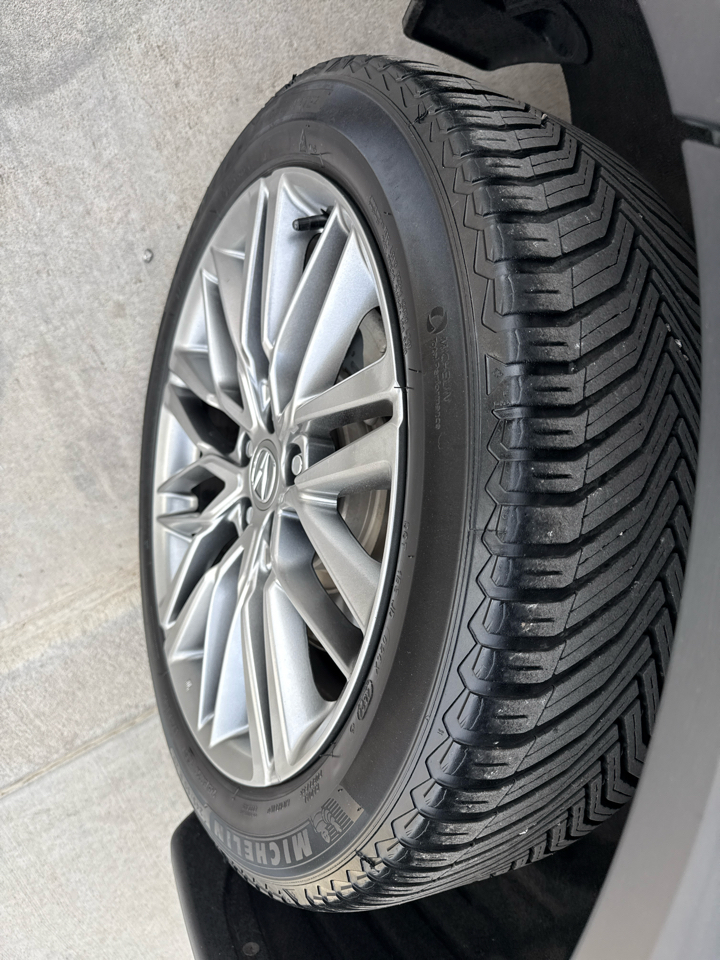 Acura MDX SH-AWD w/Advance Package 2023