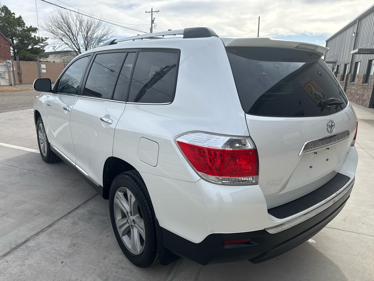 Toyota Highlander 4WD 4dr V6 Limited (Natl) 2012