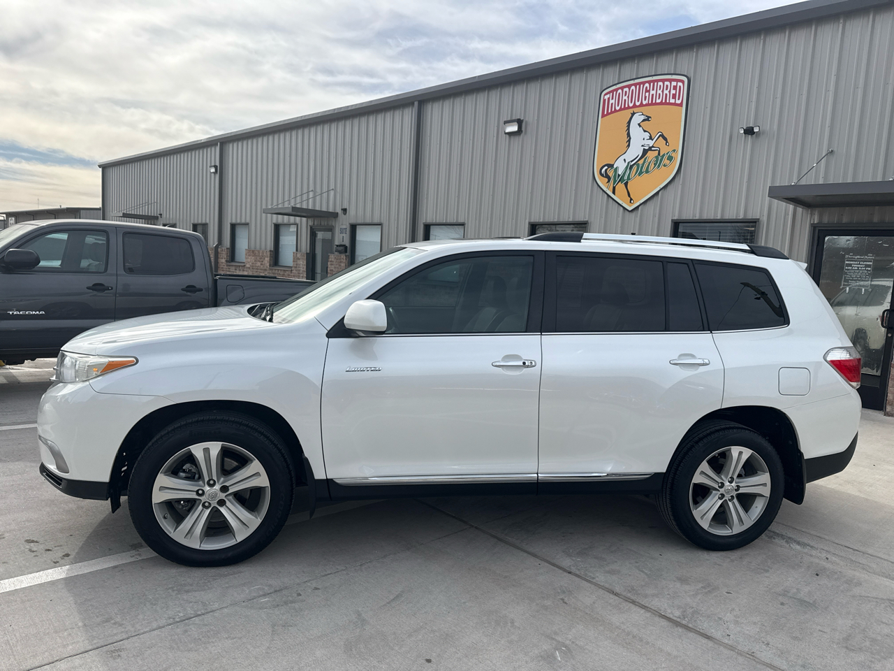 Toyota Highlander 4WD 4dr V6 Limited (Natl) 2012