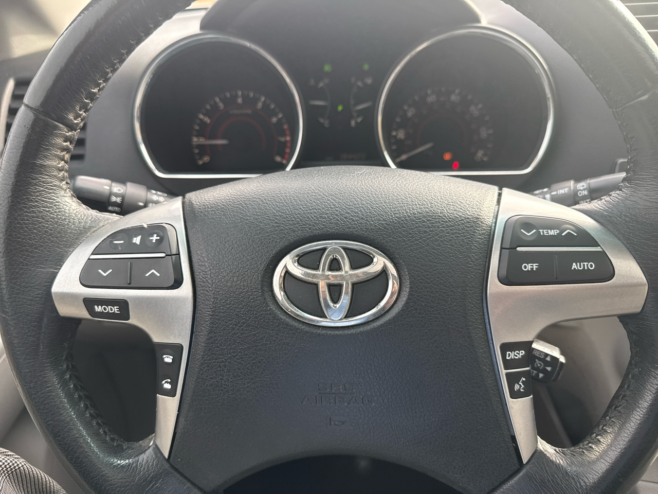 Toyota Highlander 4WD 4dr V6 Limited (Natl) 2012