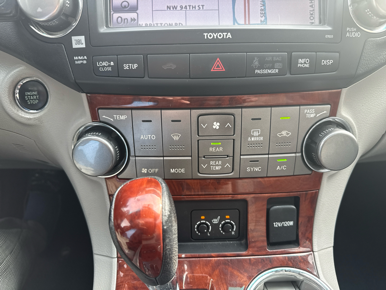 Toyota Highlander 4WD 4dr V6 Limited (Natl) 2012