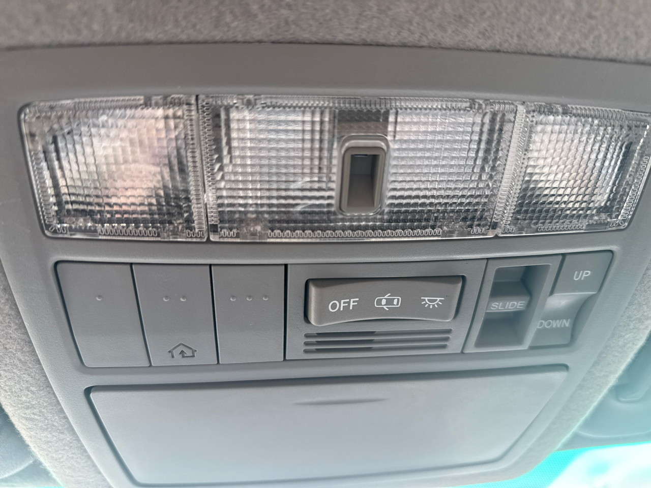 Toyota Highlander 4WD 4dr V6 Limited (Natl) 2012