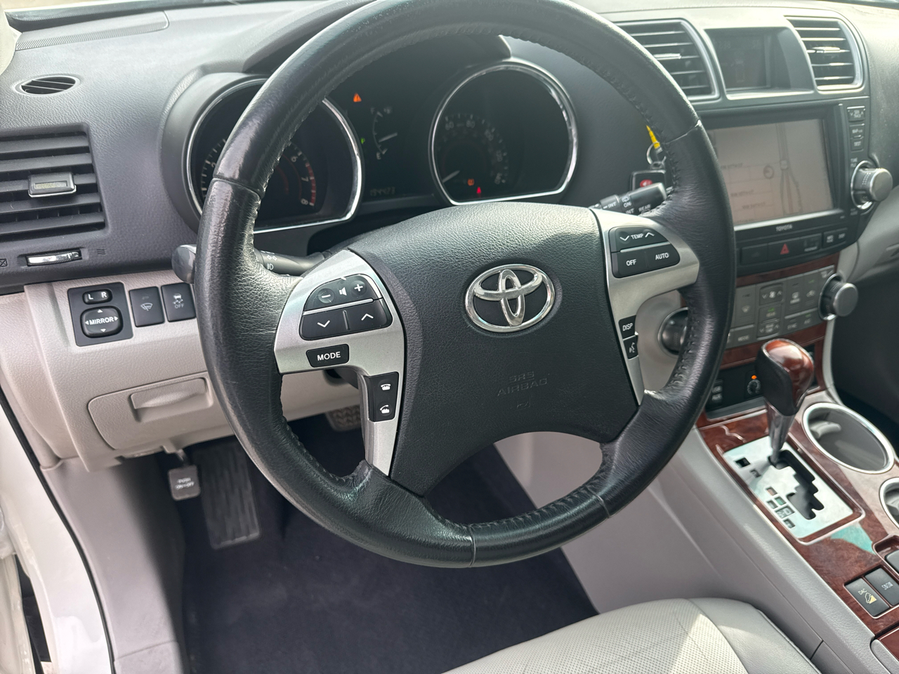 Toyota Highlander 4WD 4dr V6 Limited (Natl) 2012