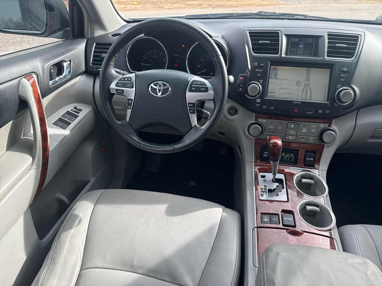 Toyota Highlander 4WD 4dr V6 Limited (Natl) 2012