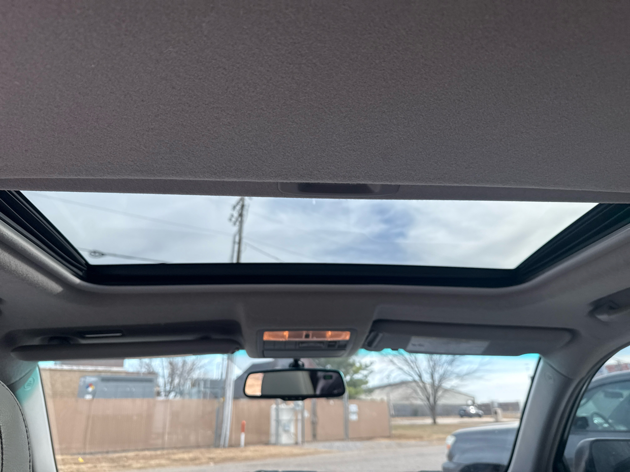 Toyota Highlander 4WD 4dr V6 Limited (Natl) 2012