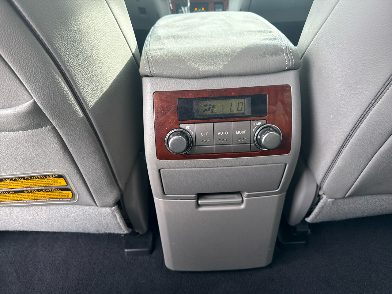 Toyota Highlander 4WD 4dr V6 Limited (Natl) 2012