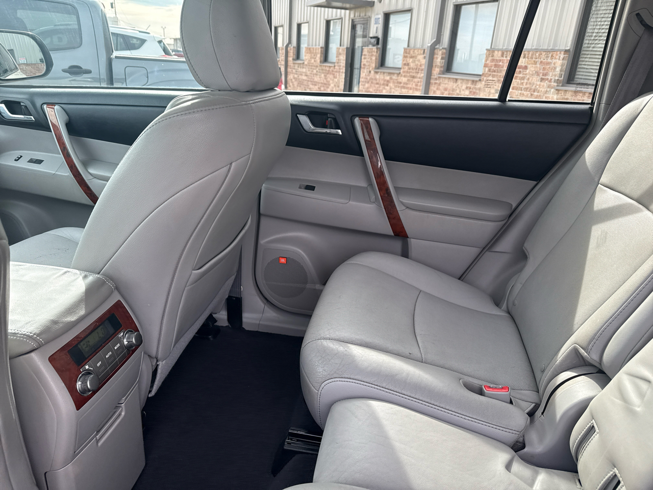 Toyota Highlander 4WD 4dr V6 Limited (Natl) 2012