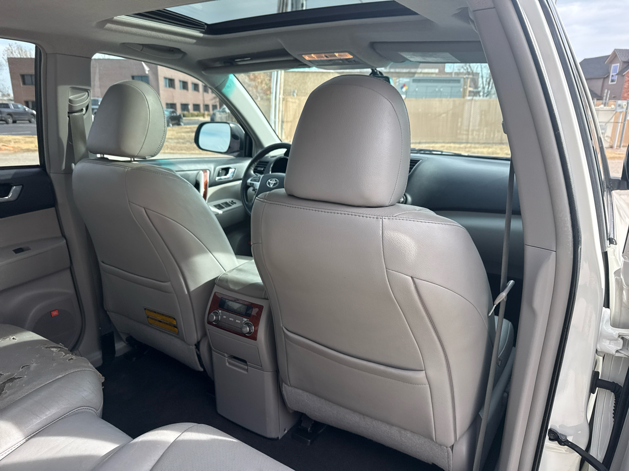 Toyota Highlander 4WD 4dr V6 Limited (Natl) 2012