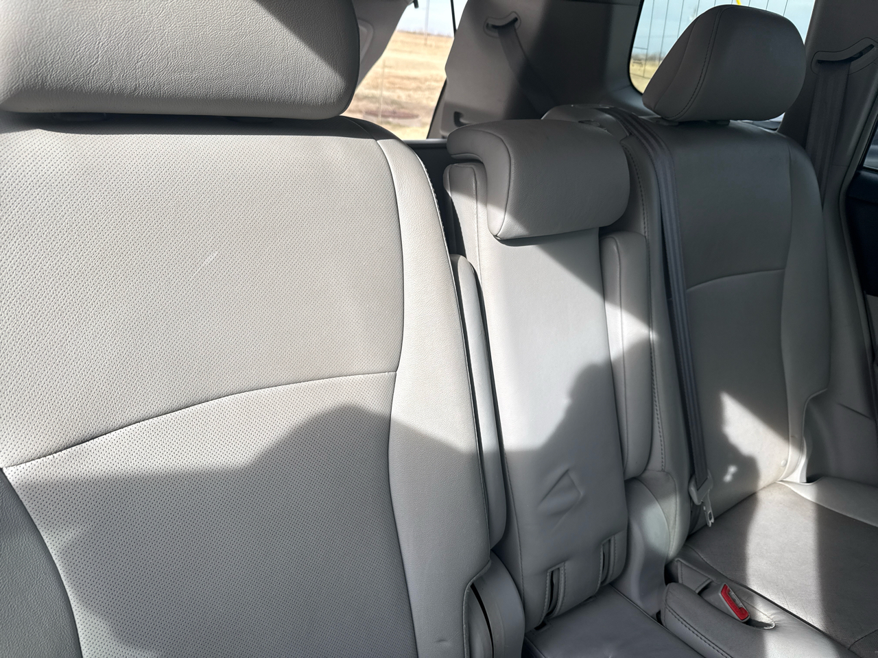 Toyota Highlander 4WD 4dr V6 Limited (Natl) 2012