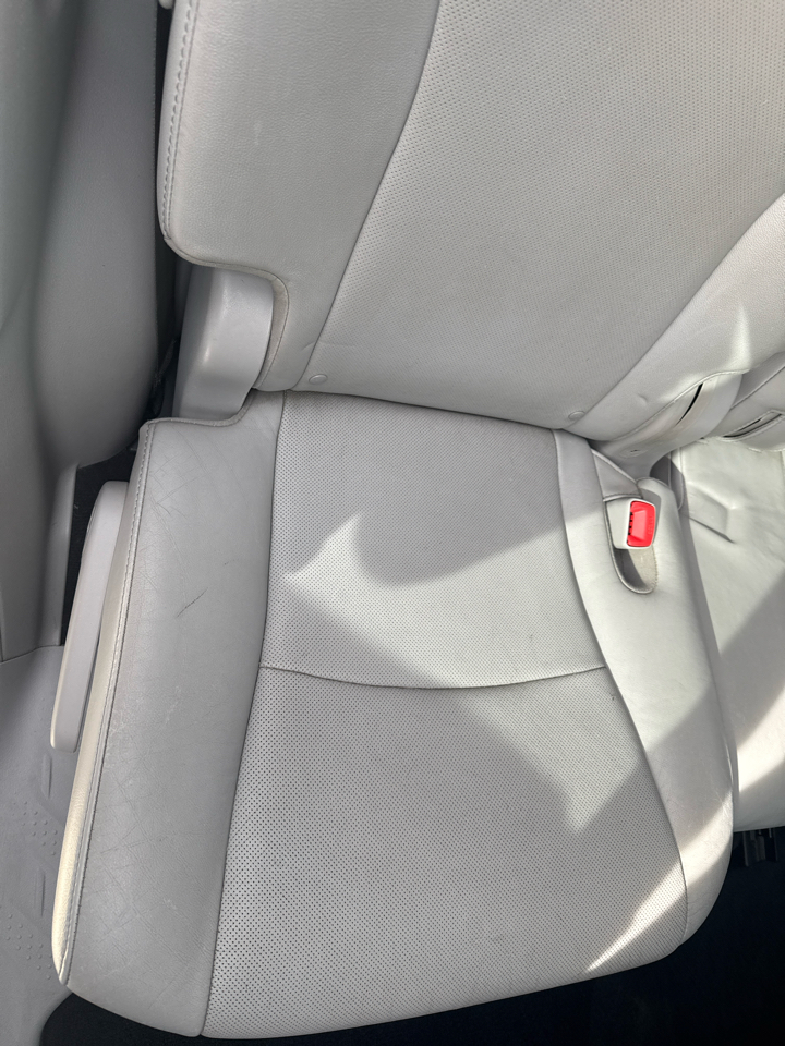 Toyota Highlander 4WD 4dr V6 Limited (Natl) 2012