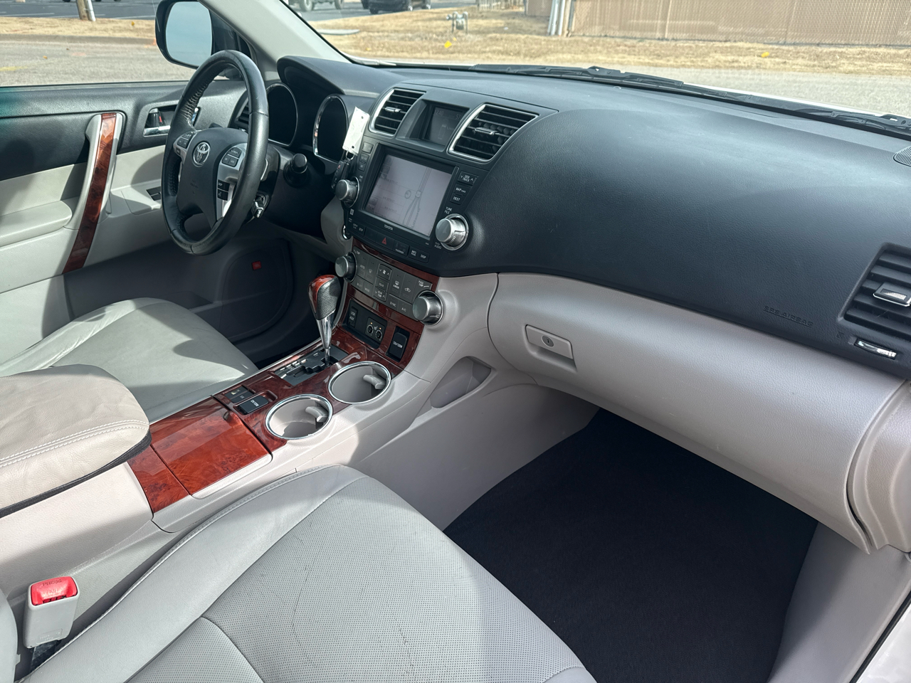 Toyota Highlander 4WD 4dr V6 Limited (Natl) 2012