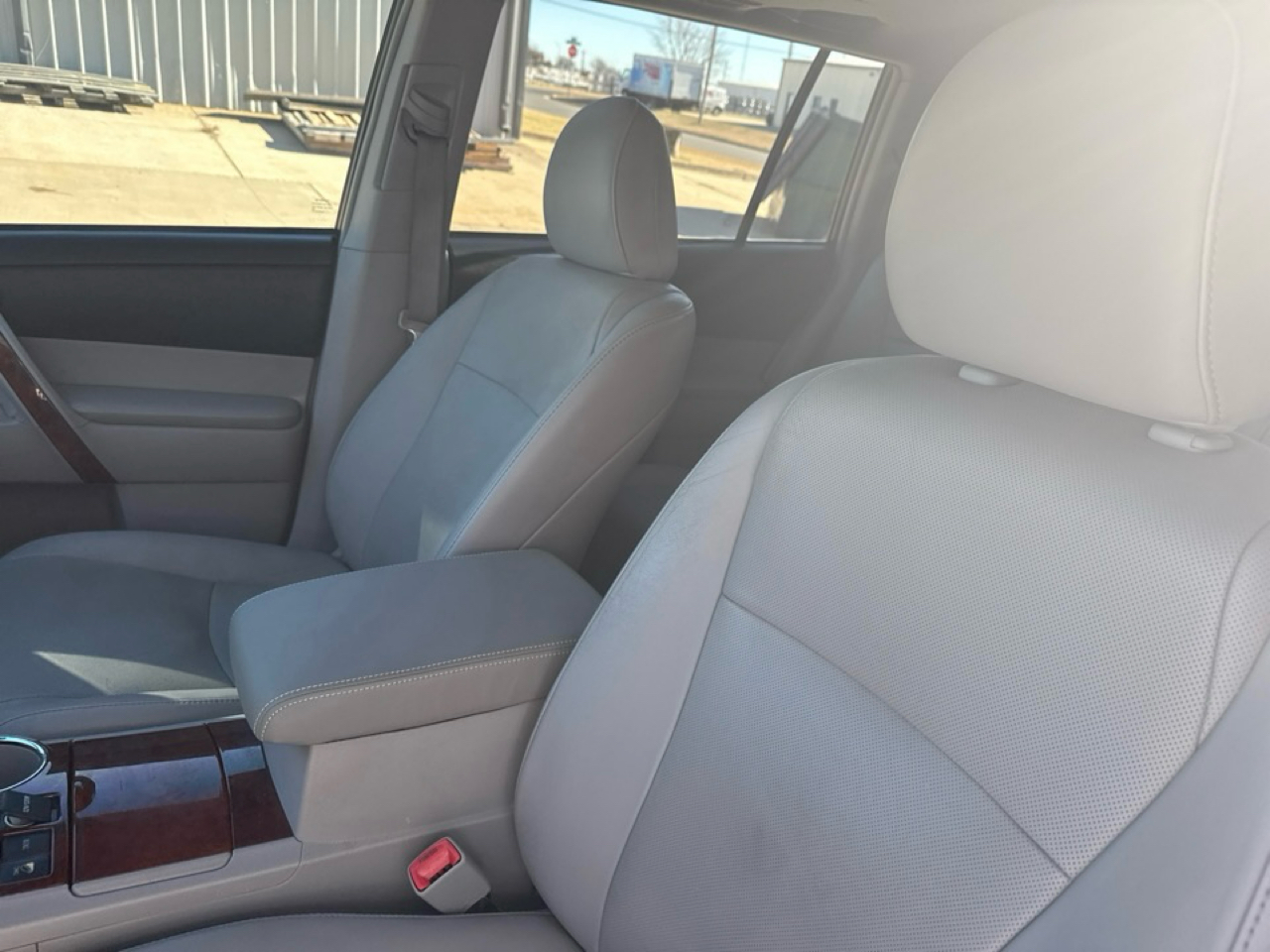 Toyota Highlander 4WD 4dr V6 Limited (Natl) 2012