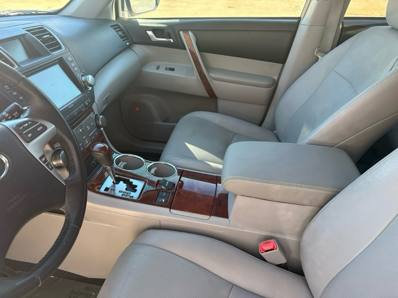 Toyota Highlander 4WD 4dr V6 Limited (Natl) 2012