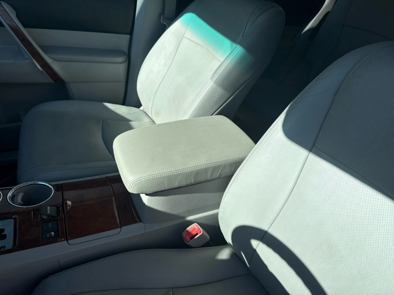 Toyota Highlander 4WD 4dr V6 Limited (Natl) 2012