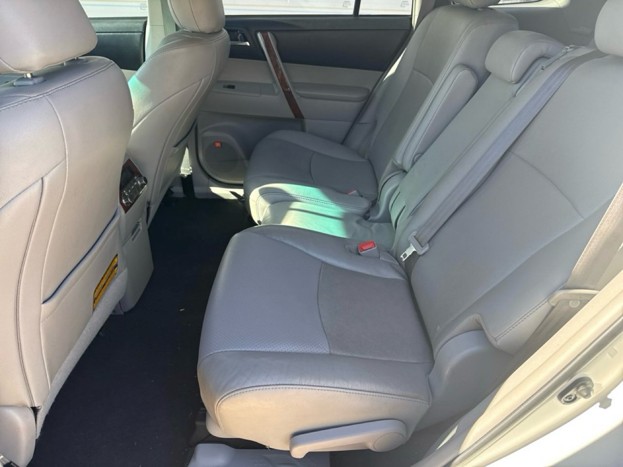 Toyota Highlander 4WD 4dr V6 Limited (Natl) 2012