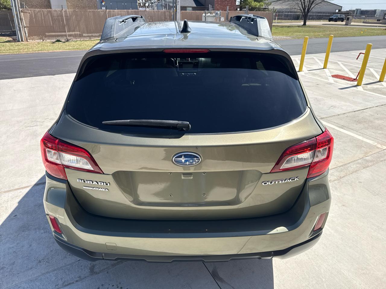 Subaru Outback 4dr Wgn 2.5i Limited 2016