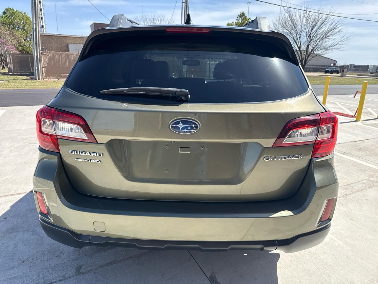 Subaru Outback 4dr Wgn 2.5i Limited 2016