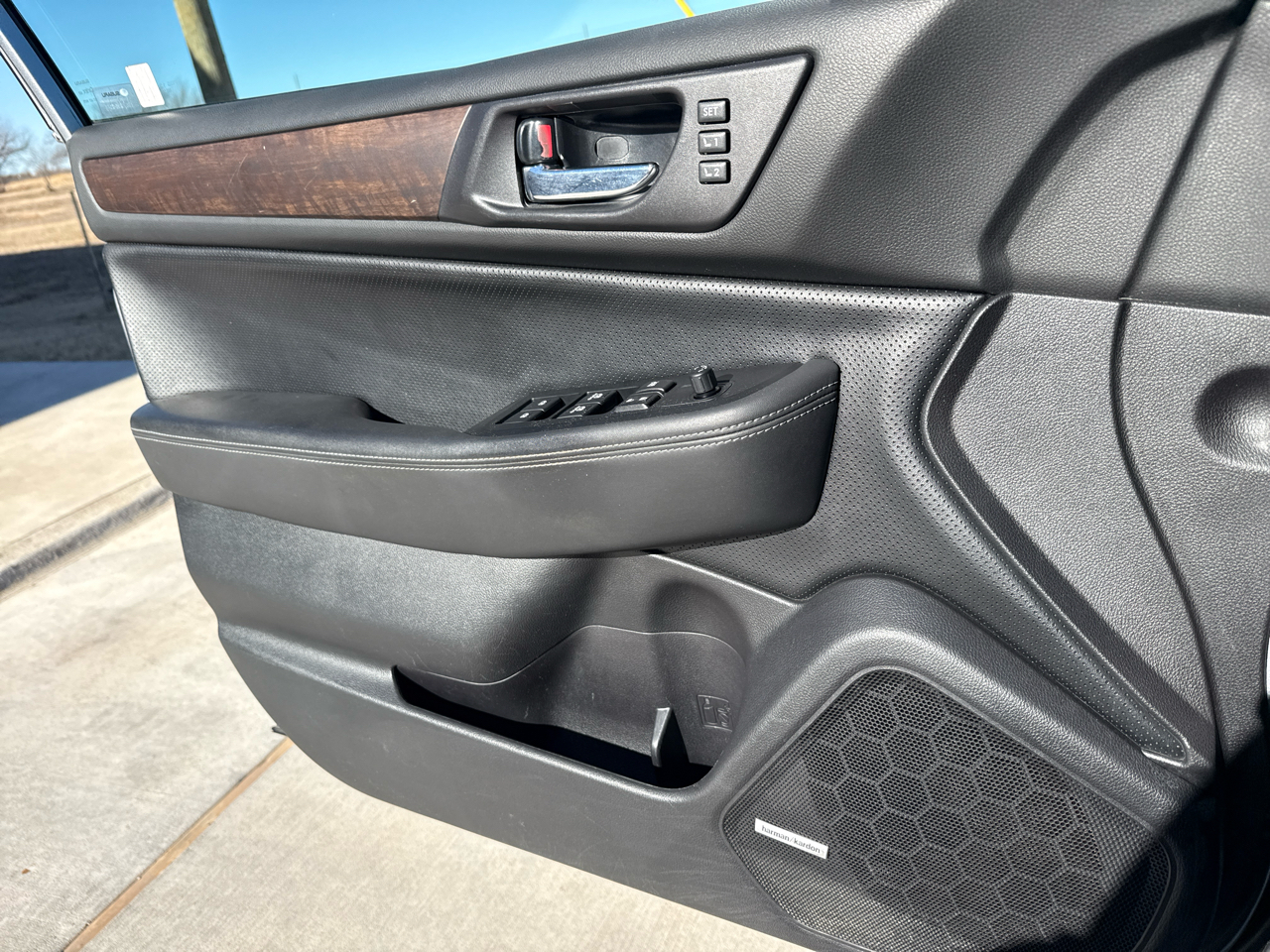 Subaru Outback 4dr Wgn 3.6R Limited 2016