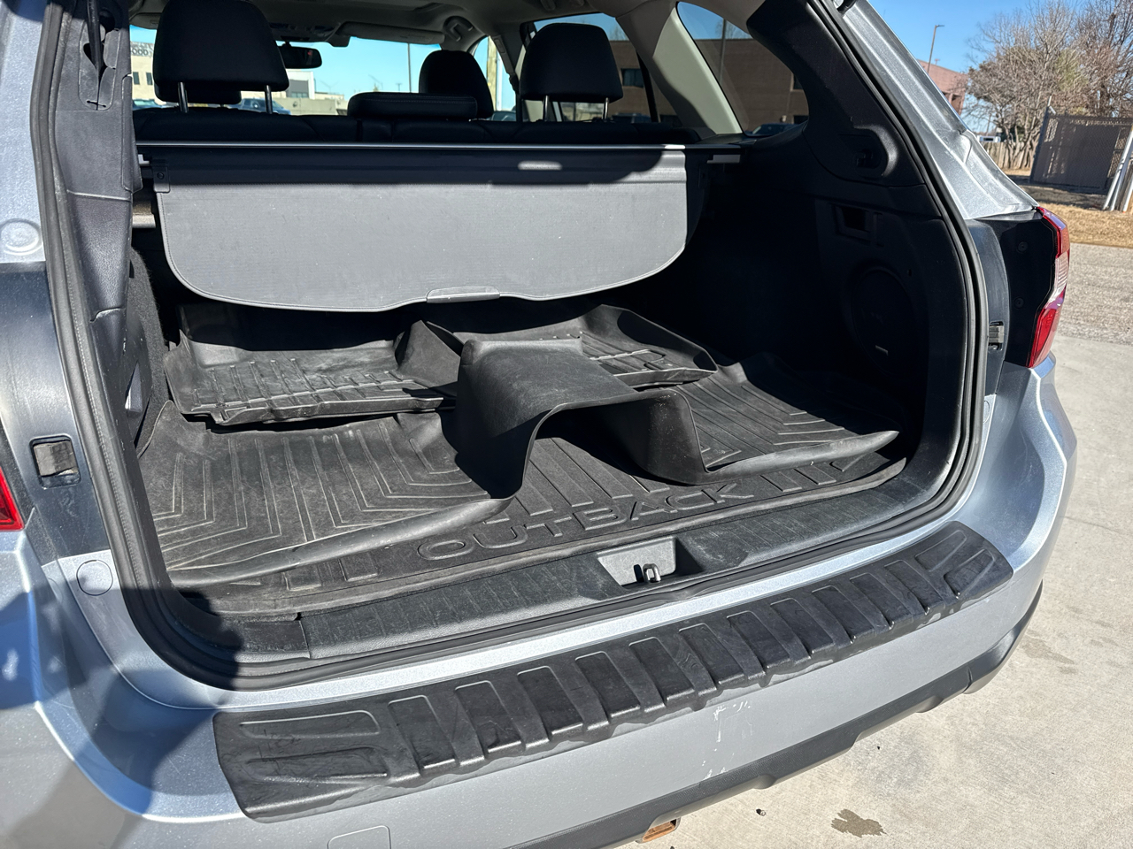 Subaru Outback 4dr Wgn 3.6R Limited 2016