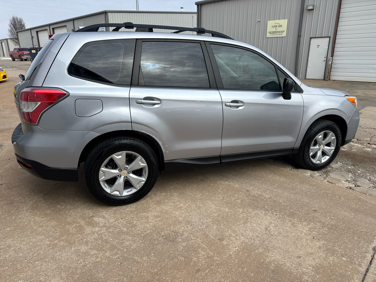 Subaru Forester 4dr CVT 2.5i PZEV 2016