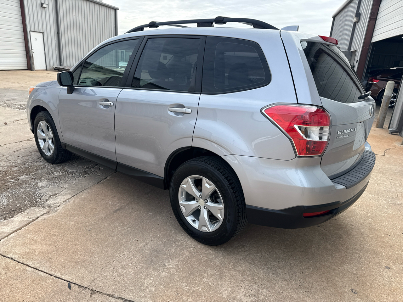 Subaru Forester 4dr CVT 2.5i PZEV 2016