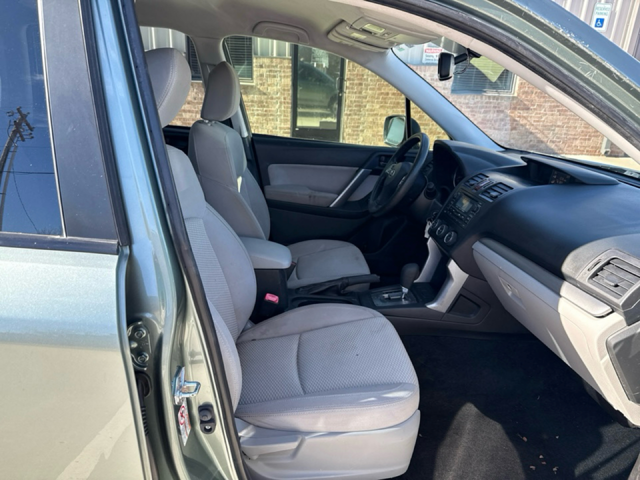 Subaru Forester 4dr CVT 2.5i PZEV 2015