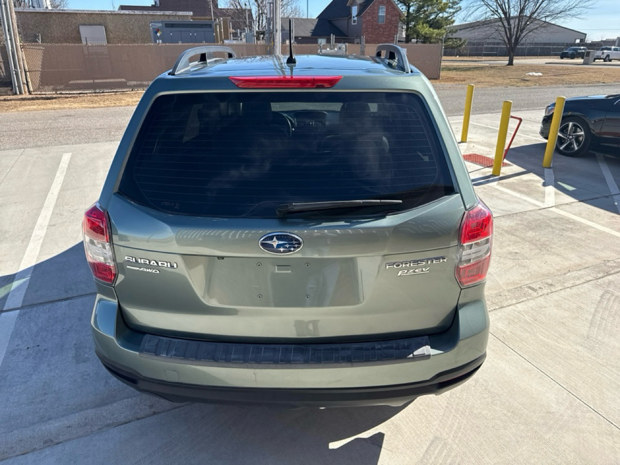 Subaru Forester 4dr CVT 2.5i PZEV 2015